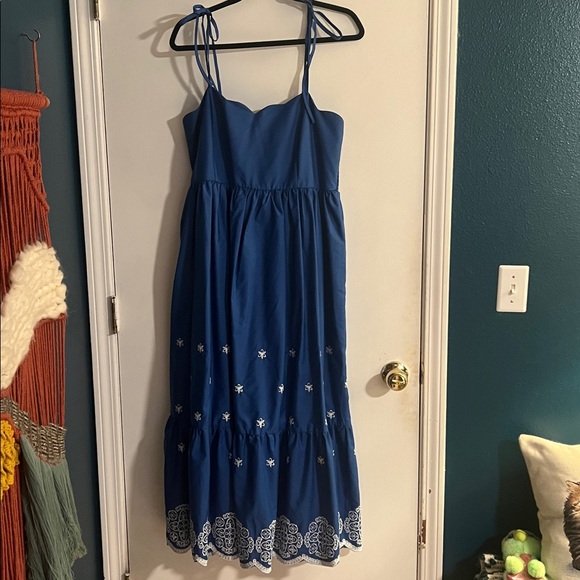 Entro Blue Embroidered Midi Dress - Picture 2 of 4